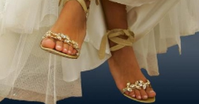 Pantofii de mireasa: Tendintele anului 2012