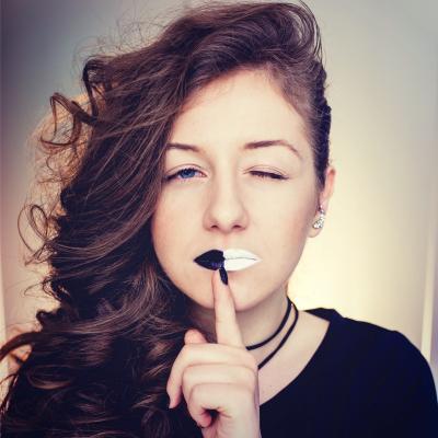 Femeia Gemeni, maestra surprizelor. Plus alte 7 trasaturi care o fac de neuitat