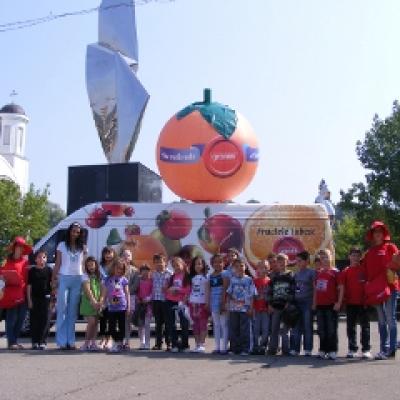 Granini cucereste Romania cu Caravana fructelor