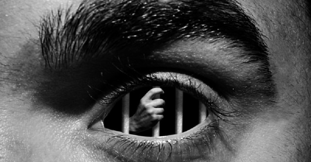 Partenerul tău spune asta? 21 de replici toxice prin care încearcă să te controleze și să te manipuleze