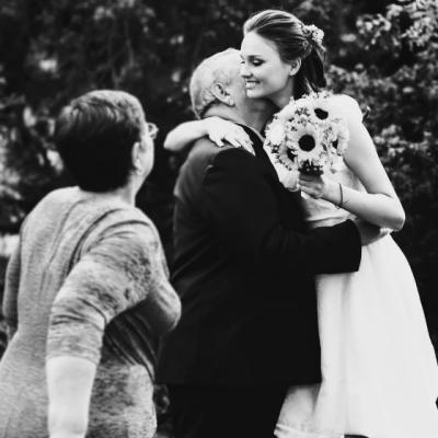  Aceasta tanara se casatoreste. Ce ii spune mama ei in ziua nuntii? MINUNAT