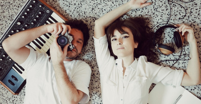 Moonlight Breakfast lansează single-ul ”Dancing (Like Nobody’s Watching)”