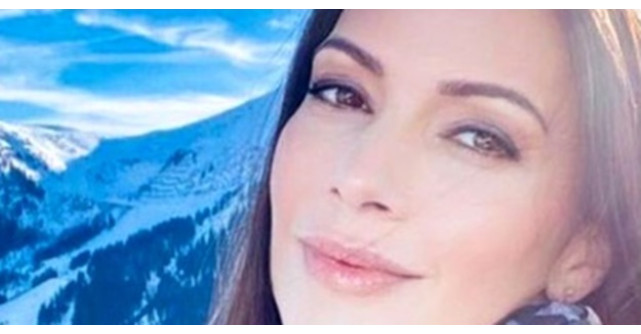 Deși doarme cu medicul estetician, Andreea Berecleanu nu este adepta operaților. Chipul ei e la fel de frumos ca la  20 de ani