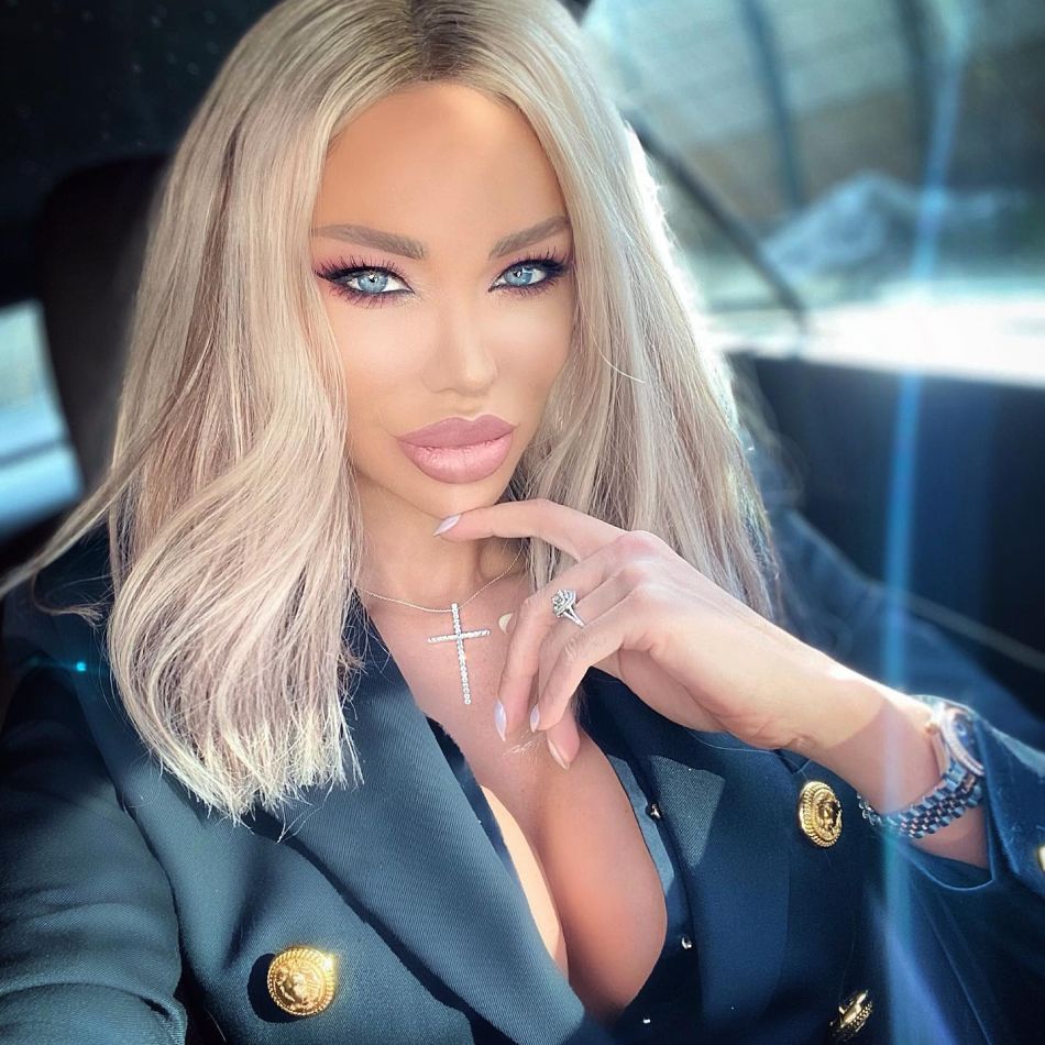 Cum o răsfață Bianca Drăgușanu pe mama sa: Îi umplem puțin buzele cu acid hialuronic...Cum a surprins-o blondina pe mama sa