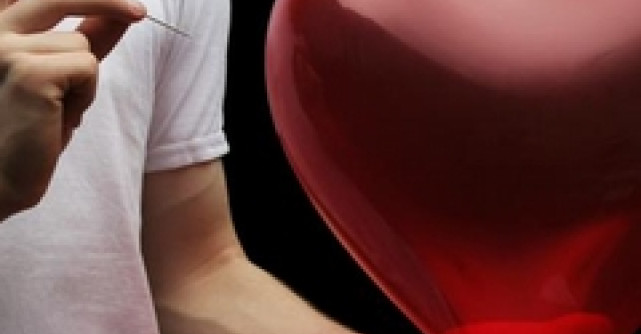 Frange inimi pe oriunde merge