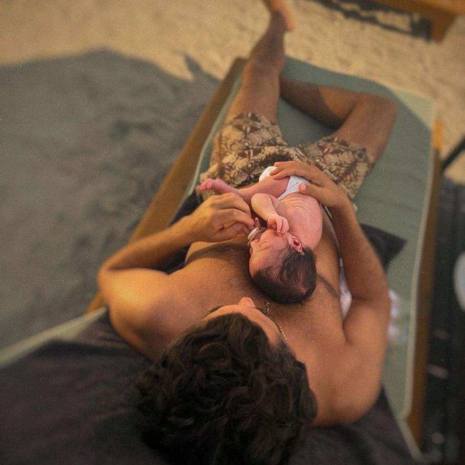 Cezar Ouatu și-a botezat fiica, Serena Maria. Apariție rară alături de partenera sa, Teodora