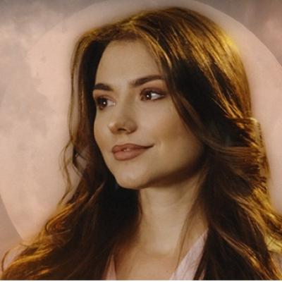  Adriana Onci lansează Îți amintești