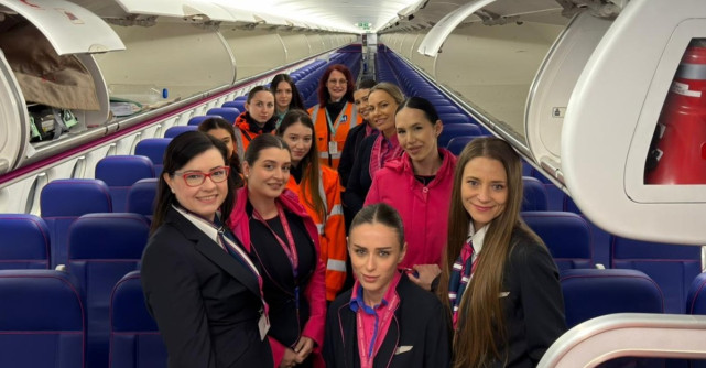 Compania aeriană care a marcat Ziua Internațională a Femeii prin operarea zborurilor cu echipaj exclusiv feminin