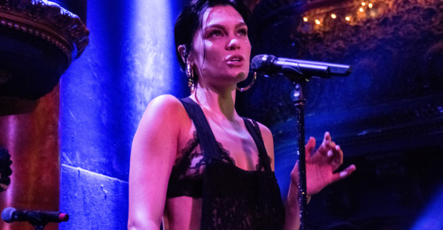 Jessie J s-a despărțit în secret de iubitul ei, la două luni după ce a învins cancerul