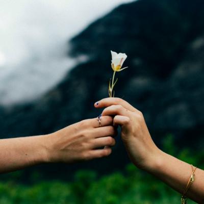 Nu te multumi cu versiunea ieftina a dragostei