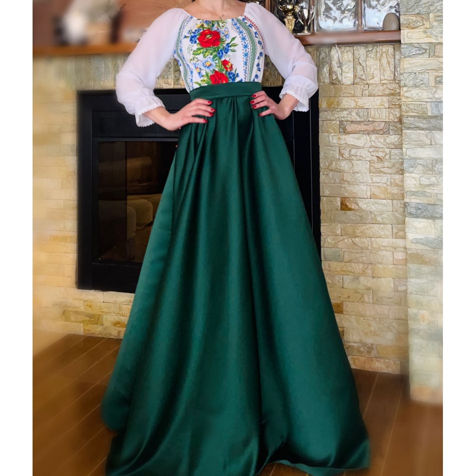 Rochii de nașă pentru nunțile anului 2023 