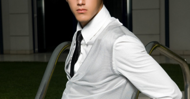 10 Accesorii indispensabile pentru mire