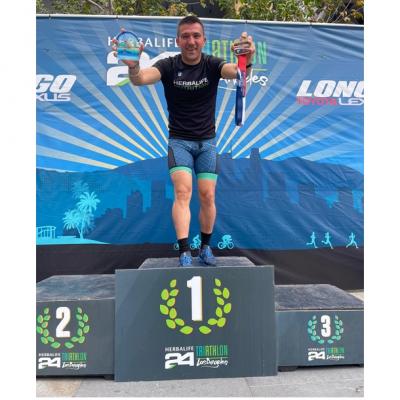 Ciprian Bălănescu s-a clasat pe locul 1 la triatlon sprint în competiția Herbalife24 Triathlon Los Angeles
