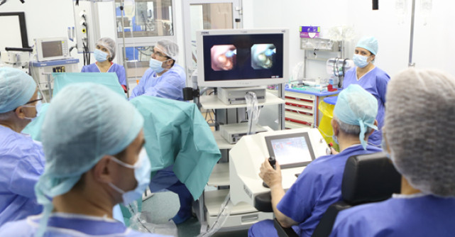 Premiera nationala la Sanador:  utilizarea robotului Avicenna in realizarea celei mai putin invazive operatii de litiaza renala