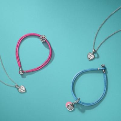 Celebreaza prietenia cu noile bijuterii PANDORA