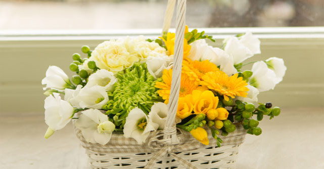 Trucuri pentru a face florile proaspat taiate sa reziste cat mai mult