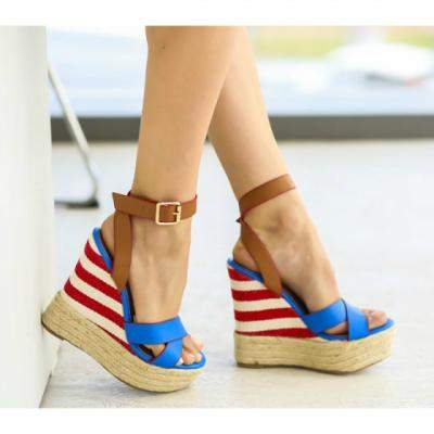 S-a dat startul la reduceri! Cumpara-ti online perechile de pantofi preferate!