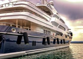 Un pod istoric din Olanda va fi demolat pentru ca ambarcațiunea de lux a lui Jeff Bezos să poată trece