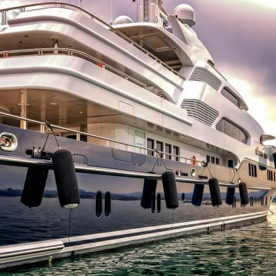 Un pod istoric din Olanda va fi demolat pentru ca ambarcațiunea de lux a lui Jeff Bezos să poată trece