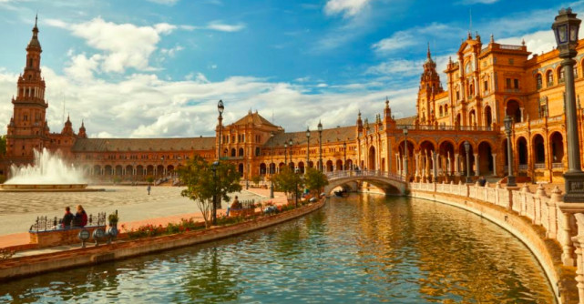 Bucuria de a călători, la orice vârstă! Sejururi de vis pentru seniori și destinații spectaculoase la prețuri accesibile!