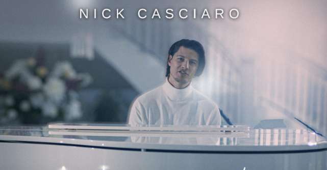 Nick Casciaro, câștigătorul X Factor al sezonului 10, revine cu 'Io ti voglio così bene'