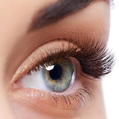 Trucuri pentru priviri mai senzuale: Laminarea genelor