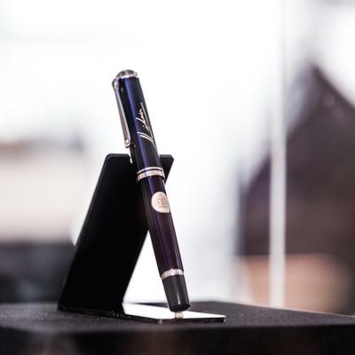 Pelikan lansează un stilou ediție limitată în onoarea Regelui Mihai