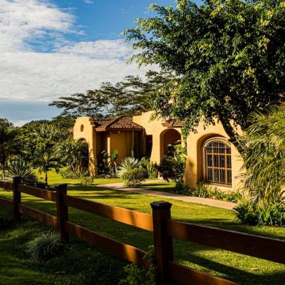 Cum să creezi un spațiu intim în propria curte?