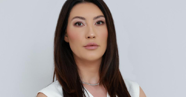 Redescoperă încrederea în frumusețea ta naturală prin proceduri dermato-estetice, interviu cu Alexandra Crâșmaru