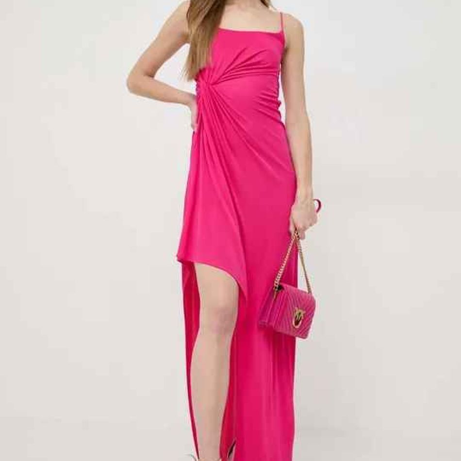 Îmbrăcată în Dragoste: Cele mai elegante rochii pentru Ziua Îndrăgostiților și Dragobete