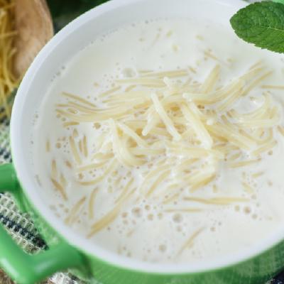 Desertul copilariei: fidea cu lapte