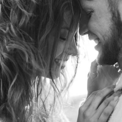 Nu incerca sa fii altcineva. Intr-o zi vei gasi acea persoana care te va iubi pentru cine esti cu adevarat