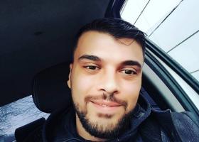 Cum a scăpat Marius Elisei de alopecie prin terapie prin râs? Soțul Oanei Roman a învins boala secolului, renunțând la stres!