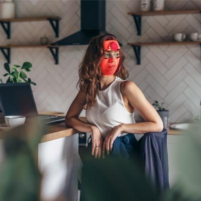 FOREO PREZINTĂ NOUL FAQ™ 201  EROUL COLECȚIEI ANTI - ÎMBĂTRÂNIRE FAQ™ Swiss