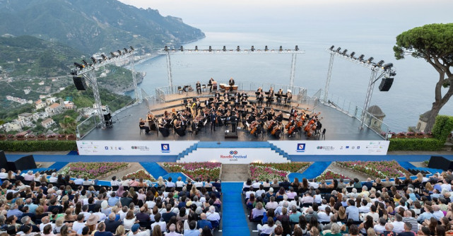 Orchestra Operei Naționale București, decorată cu Medalia Camerei Deputaților a Republicii Italiene
