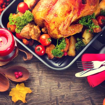 Cină la cuptor în 10 minute de pregătire: doar câteva ingrediente clasice și obții o mâncare delicioasă