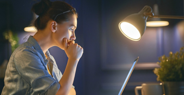 Cum iti poate afecta social media munca