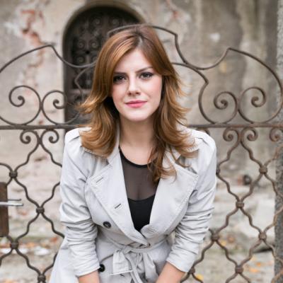 Cele mai frecvente greseli pe care le fac femeile atunci cand pozeaza