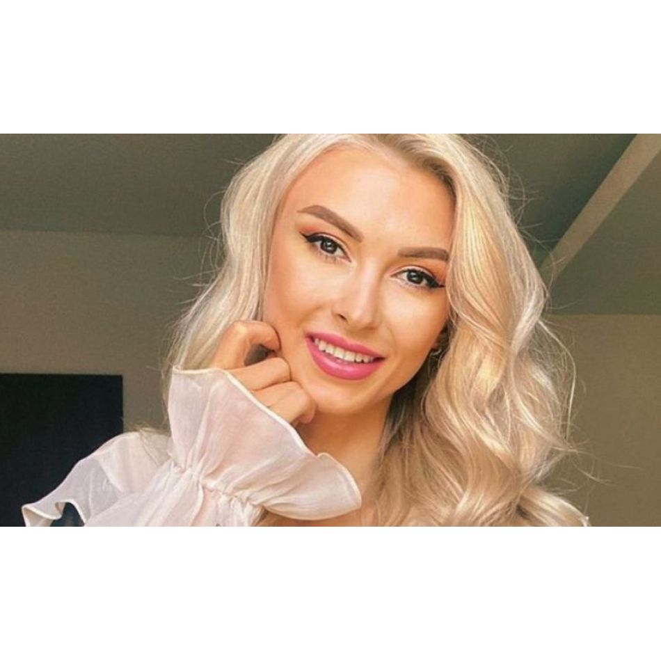 Andreea Bălan s-a întors din America Express! Artista a publicat primul mesaj și și-a îmbrățișat fetițele cu mult dor