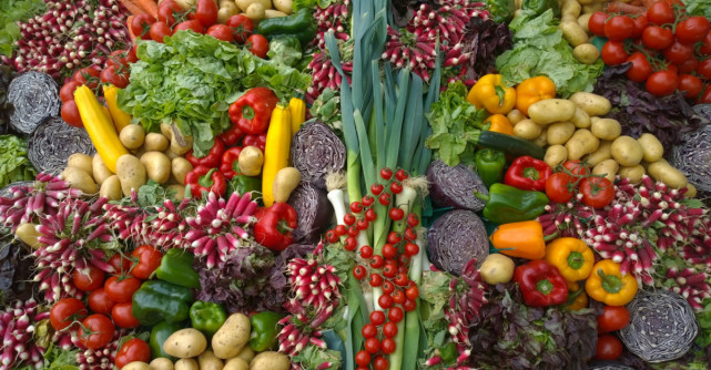 15 alimente sanatoase care iti fac tenul mai curat si luminos. Sunt dovedite stiintific