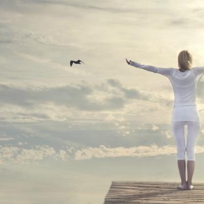 3 exercitii de relaxare prin meditatie. Alege istet!