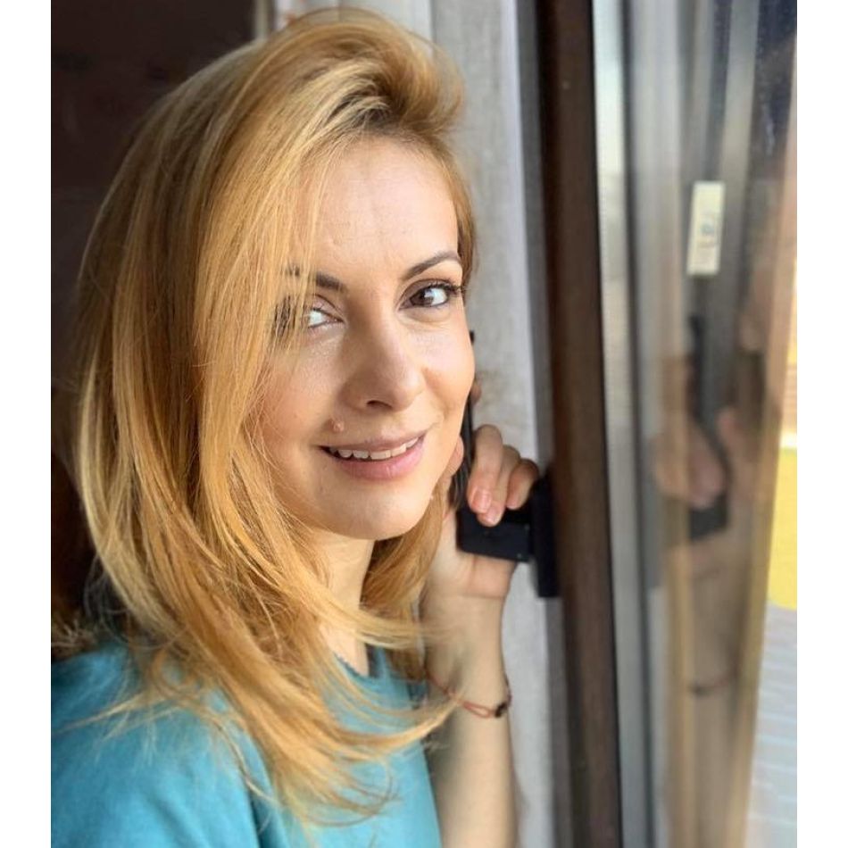 Cine a înlocuit-o pe Simona Gherghe la Mireasa? Prezentatoarea tv s-a infectat cu Covid-19 și se află în izolare