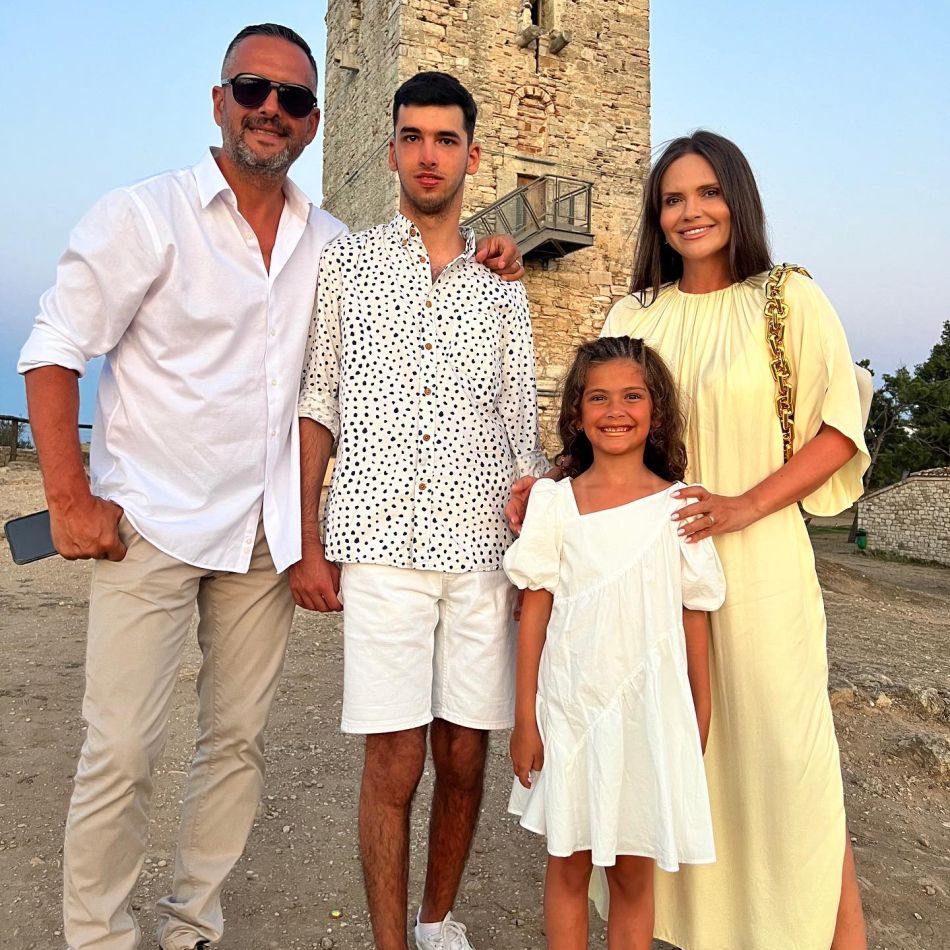 Cristina Șișcanu, decizie radicală legată de familia sa! Ce a hotărât soția lui Mădălin Ionescu?