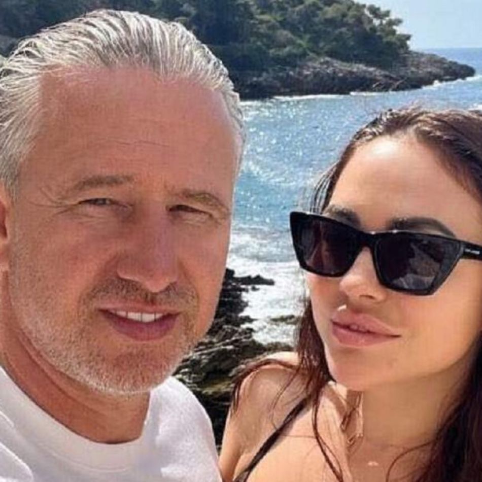 Laurențiu Reghecampf, prins în căsnicia cu Anamaria Prodan? După doi ani, divorțul nu este încă finalizat