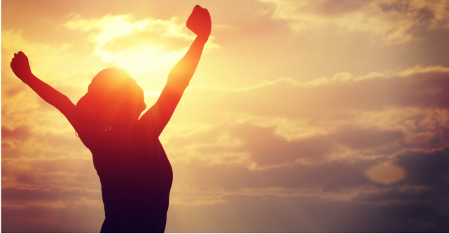 5 pași pentru a adopta un nou obicei de la autorul unui Wall Street Journal Bestseller