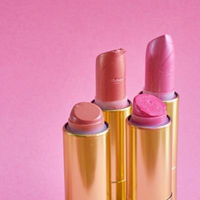 Pelicula albă pe rujurile tale? Când trebuie să te îngrijorezi