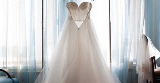 5 Idei de a utiliza rochia de mireasa dupa nunta