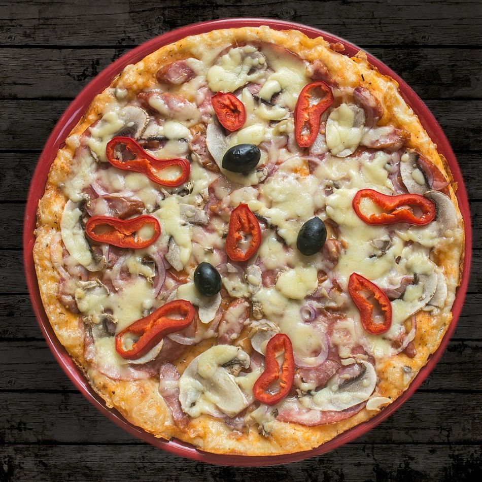 Pizza de casă: Cum să aduci gustul Italiei în bucătăria ta