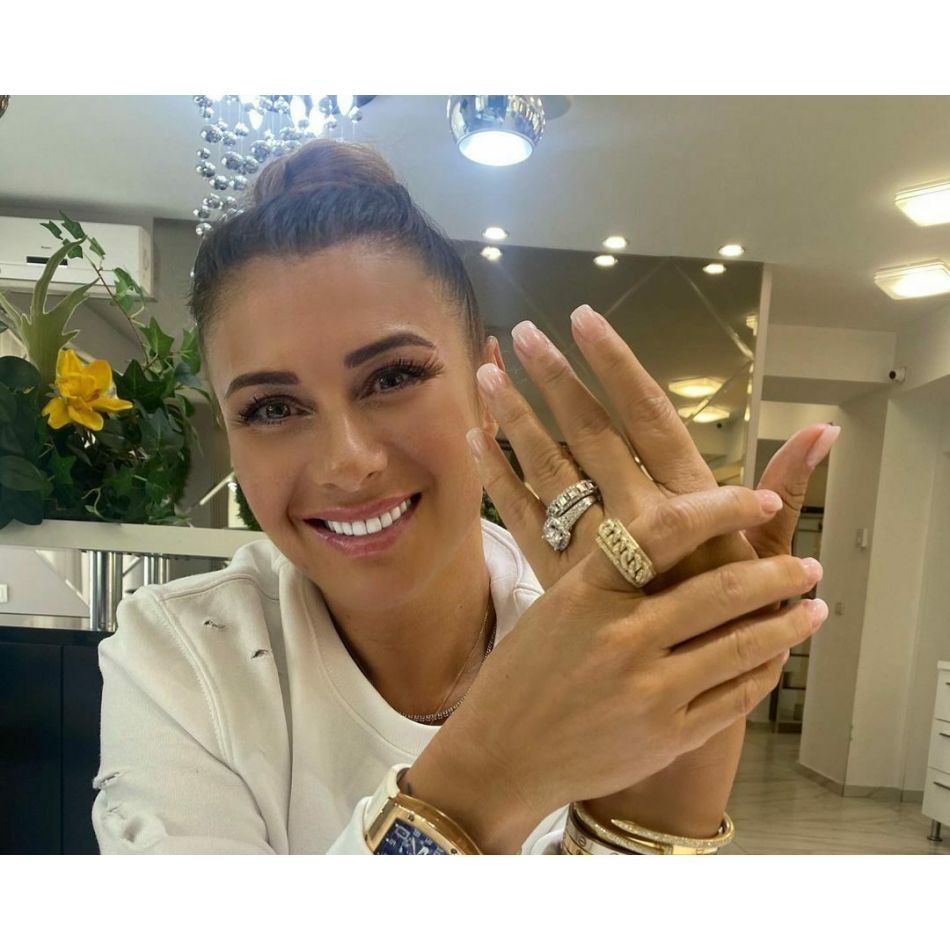 Anamaria Prodan, cadou inedit din partea iubitului arab. Cum s-a afișat impresara de ziua sa de nume?