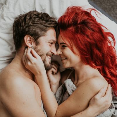 Ești obosită? 9 poziții sexuale în care el muncește mai mult, iar tu te poți relaxa
